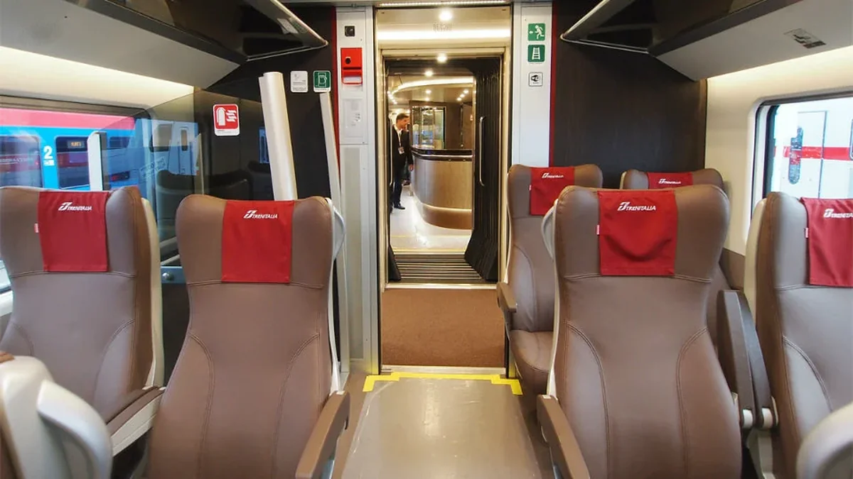 Frecciarossa Premium class 2 plus 2 seating leading toward the bistro car
